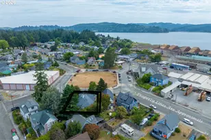 829 Florida St, North Bend, OR 97459 - Photo 48