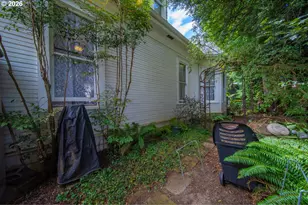 829 Florida St, North Bend, OR 97459 - Photo 40