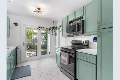4526 SE 37th Ave, Portland, OR 97202 - Photo 8