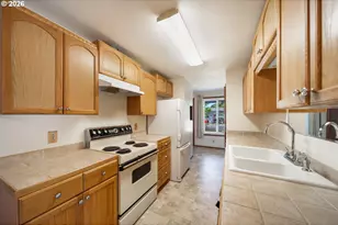 95624 Riverway Dr, Gold Beach, OR 97444 - Photo 6