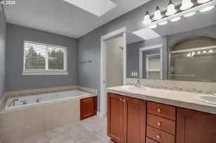 7110 SW Queen Ln, Beaverton, OR 97008 - Photo 10