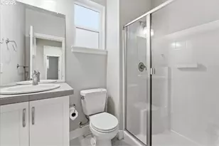 8565 SW 176th Ave, Beaverton, OR 97007 - Photo 18