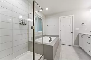 8565 SW 176th Ave, Beaverton, OR 97007 - Photo 26