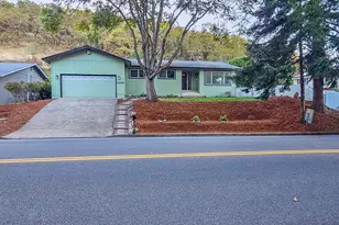 1358 NE Lincoln St, Roseburg, OR 97470 - Photo 24