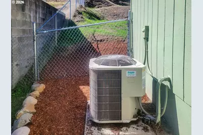1358 NE Lincoln St, Roseburg, OR 97470 - Photo 20