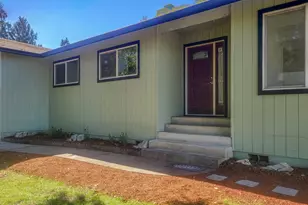 1358 NE Lincoln St, Roseburg, OR 97470 - Photo 4