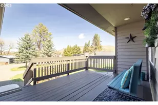503 S Holmes St, Wallowa, OR 97885 - Photo 6