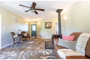 503 S Holmes St, Wallowa, OR 97885 - Photo 8