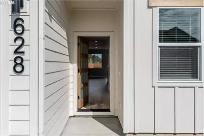 628 SE 34th St, Battle Ground, WA 98604 - Photo 4