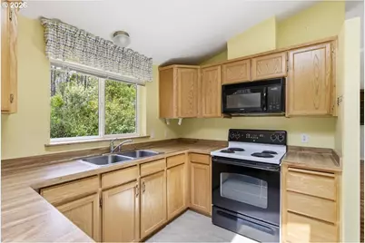 5013 Heceta Beach Rd, Florence, OR 97439 - Photo 18