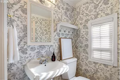 653 Brookside Dr, Eugene, OR 97405 - Photo 26