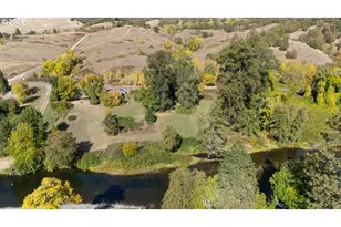 2584 Yokum Rd, Riddle, OR 97469 - Photo 32