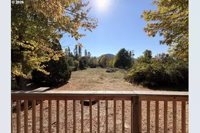2584 Yokum Rd, Riddle, OR 97469 - Photo 30