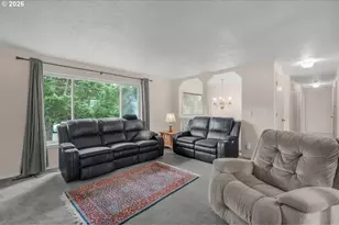 1829 SW 17th St, Gresham, OR 97080 - Photo 2