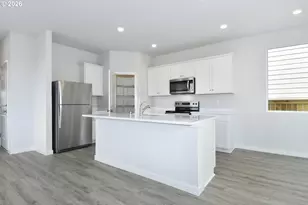 749 NE 13th St, Battle Ground, WA 98604 - Photo 8