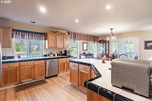 1037 NE Creeksedge Dr, Hillsboro, OR 97124 - Photo 18