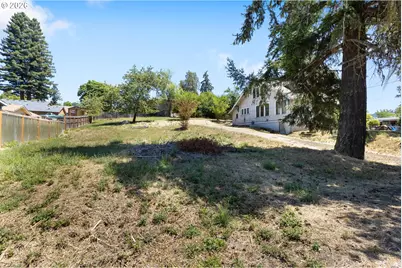 612 N State St, Sutherlin, OR 97479 - Photo 44