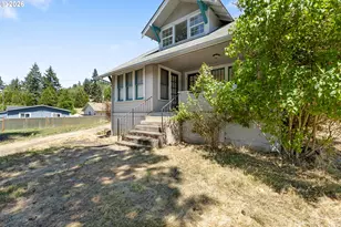 612 N State St, Sutherlin, OR 97479 - Photo 4