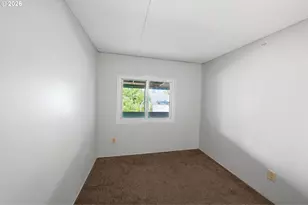 10882 Oak St, Donald, OR 97020 - Photo 12