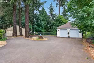 935 Springhill Dr, Albany, OR 97321 - Photo 2
