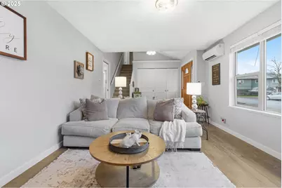 353 72nd St, Springfield, OR 97478 - Photo 8