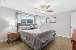 353 72nd St, Springfield, OR 97478 - Photo 32