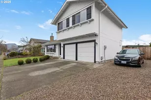 353 72nd St, Springfield, OR 97478 - Photo 2