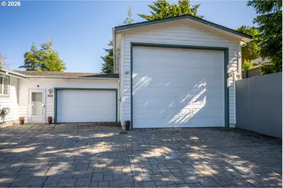 900 Lillie Circle Dr, Florence, OR 97439 - Photo 6