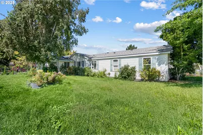 28473 Southshore Dr, Umatilla, OR 97882 - Photo 2