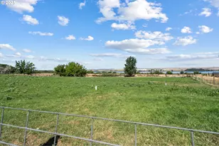 28473 Southshore Dr, Umatilla, OR 97882 - Photo 8