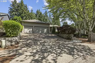 12595 SW Colt Ct, Beaverton, OR 97008 - Photo 2