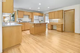 12595 SW Colt Ct, Beaverton, OR 97008 - Photo 8