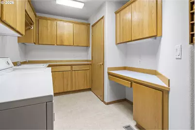 12595 SW Colt Ct, Beaverton, OR 97008 - Photo 16