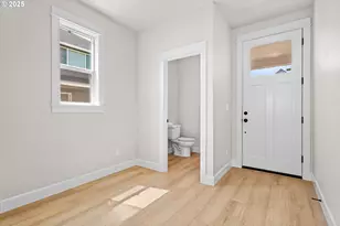 844 NE 17th Ave, Canby, OR 97013 - Photo 6