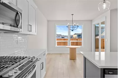 844 NE 17th Ave, Canby, OR 97013 - Photo 12