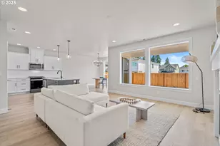 844 NE 17th Ave, Canby, OR 97013 - Photo 8