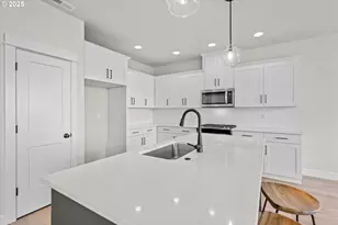 844 NE 17th Ave, Canby, OR 97013 - Photo 10