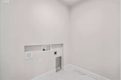 844 NE 17th Ave, Canby, OR 97013 - Photo 28