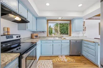 64 NE Scott Dr, Gresham, OR 97030 - Photo 12