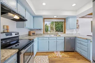 64 NE Scott Dr, Gresham, OR 97030 - Photo 12