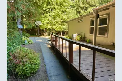 21191 E Country Club Rd, Mount Hood Village, OR 97011 - Photo 12