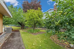 19555 NW Melrose Dr, Portland, OR 97229 - Photo 20