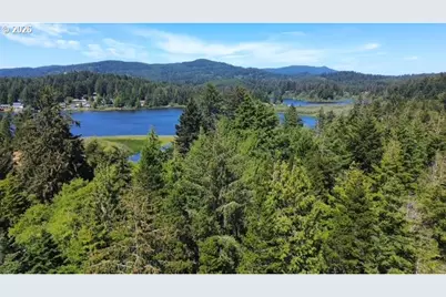 88960 Sutton Lake Road, Florence, OR 97439 - Photo 14