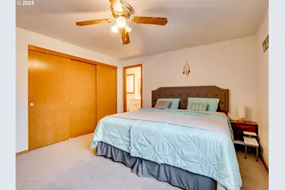 1307 SE 61st Pl, Hillsboro, OR 97123 - Photo 24