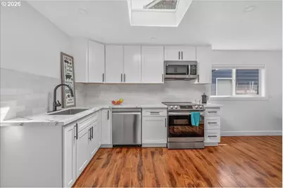 2704 SE 84th Ave, Portland, OR 97266 - Photo 12