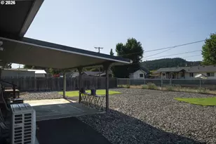 471 Glen Ave, Sutherlin, OR 97479 - Photo 30