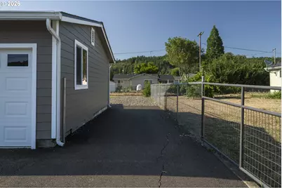 471 Glen Ave, Sutherlin, OR 97479 - Photo 34