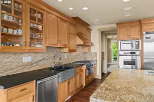 9734 NW Skyline Heights Dr, Portland, OR 97229 - Photo 14