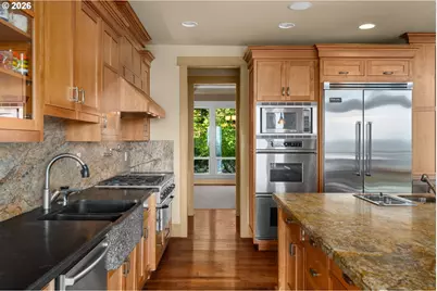 9734 NW Skyline Heights Dr, Portland, OR 97229 - Photo 16
