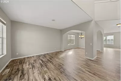 15642 SE Bollam Dr, Clackamas, OR 97015 - Photo 4